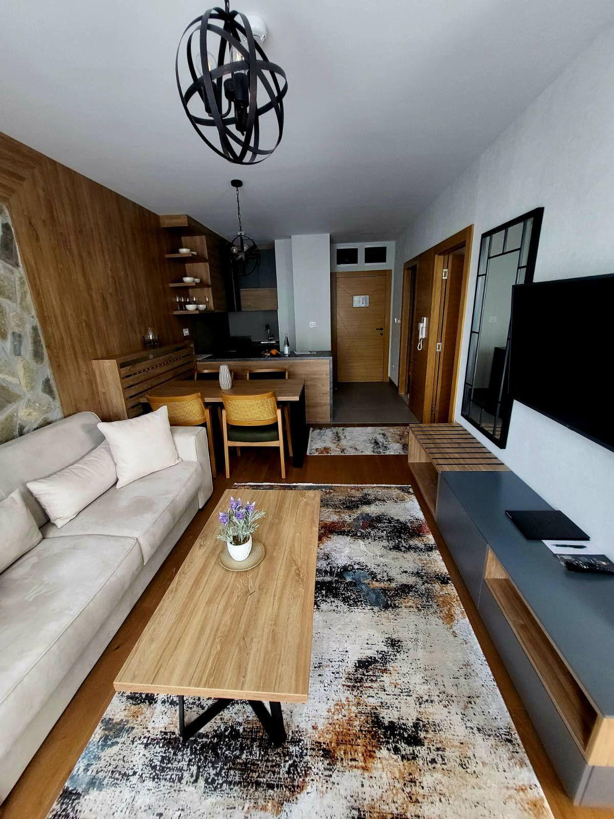 Квартира, 441 м², 160 000$ — FAKTOR